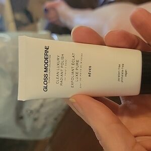 Gloss Moderne Clean Luxury Radoant Polish Hand & Body 0.7oz